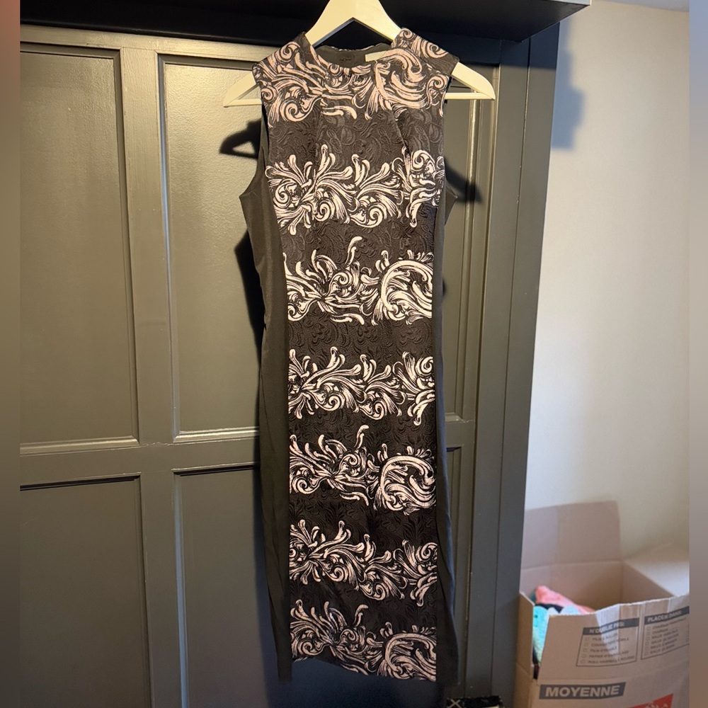 H&M Black & Rose Gold Jacquard Sheath Dress